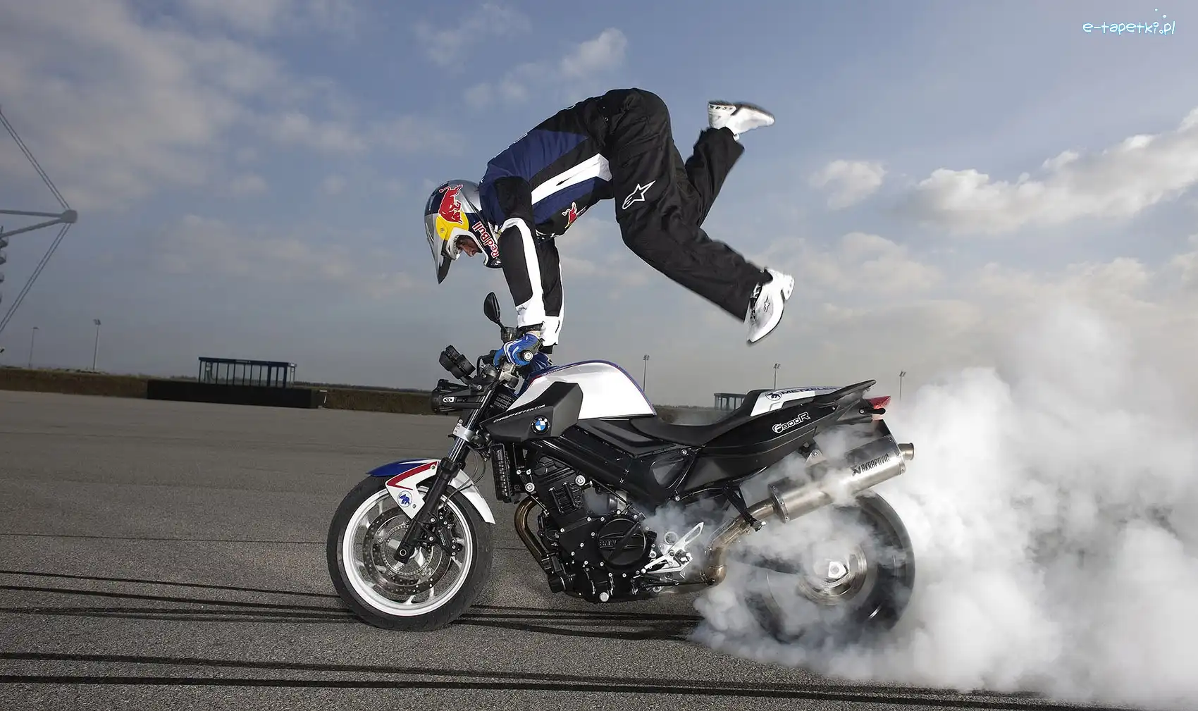 Akrobacje, BMW, Motor