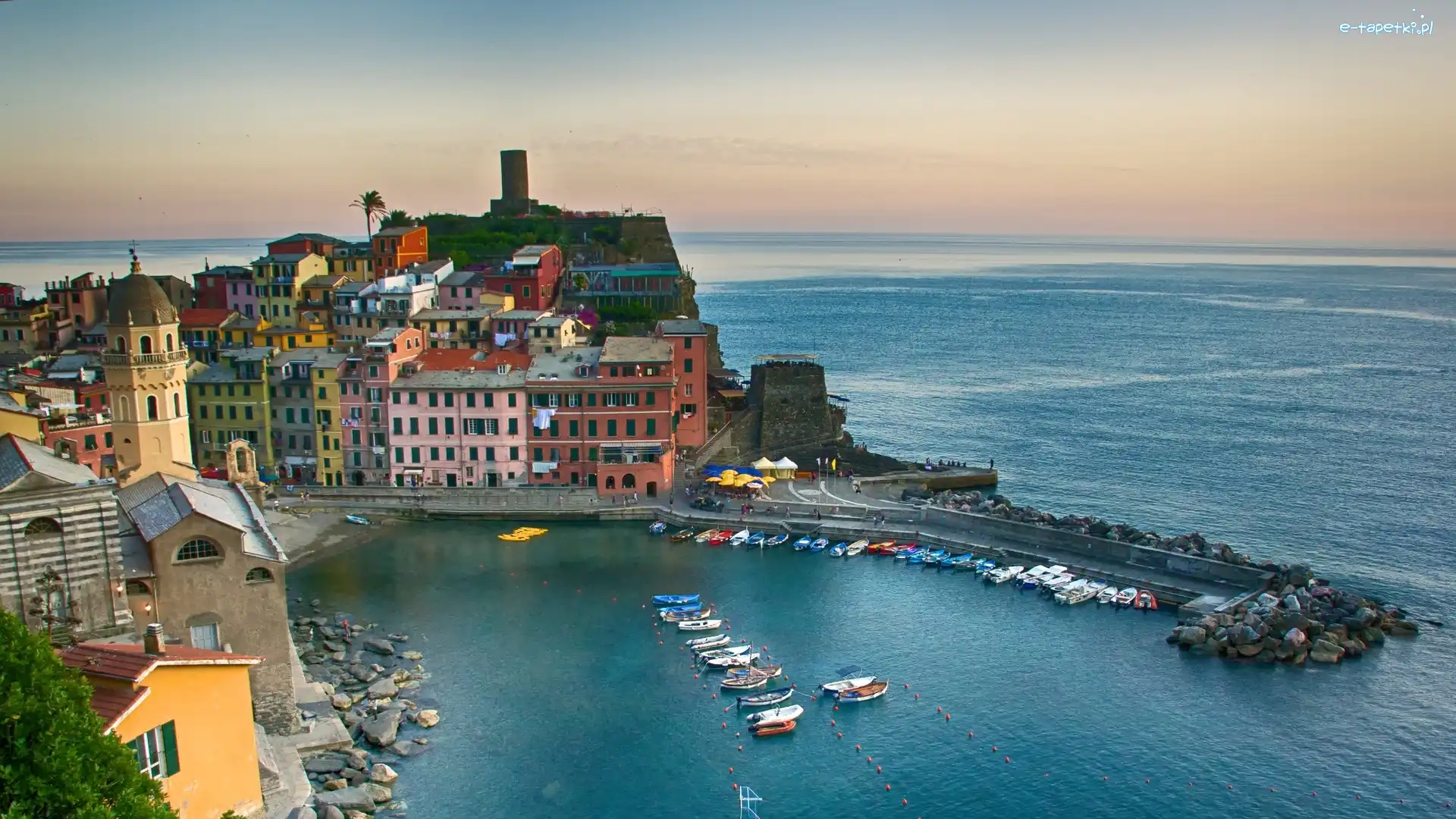 Łodzie, Liguryjskie, Wzgórze, Morze, Włochy, Domy, Vernazza