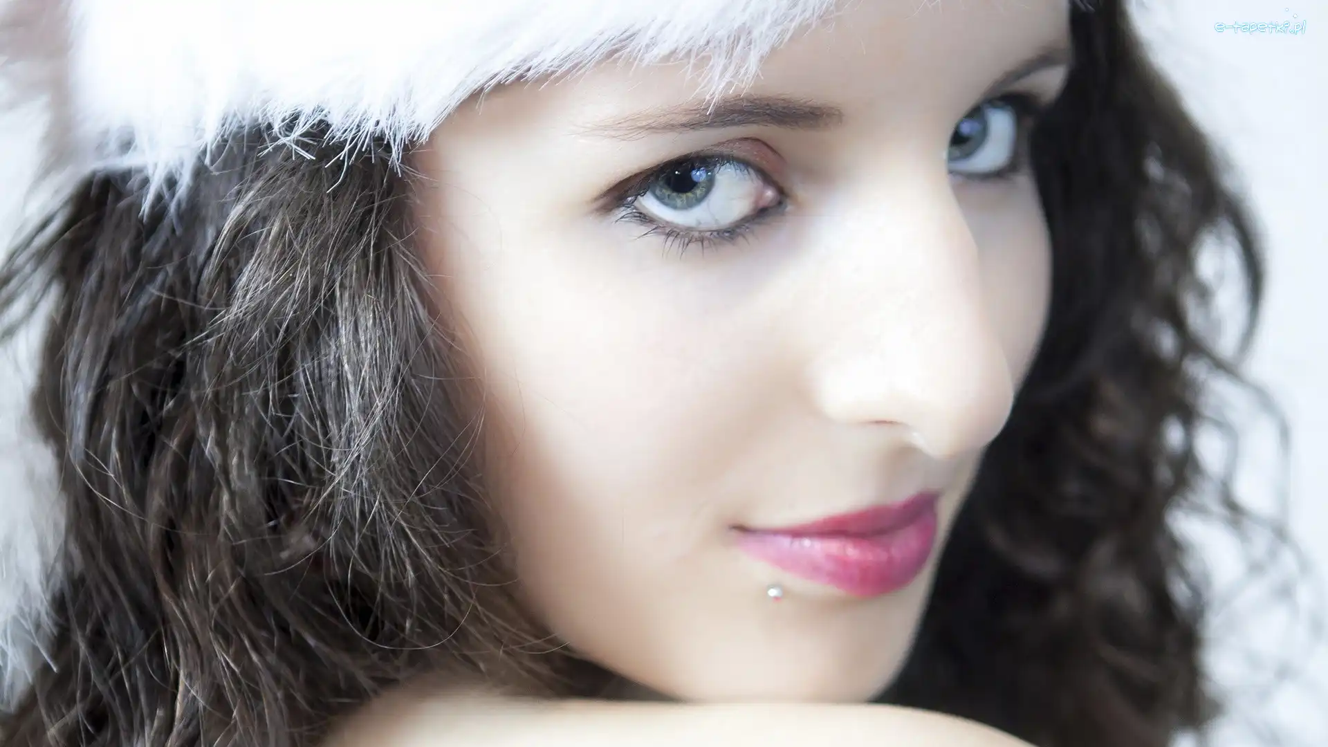 Spojrzenie, Elsa Pinto