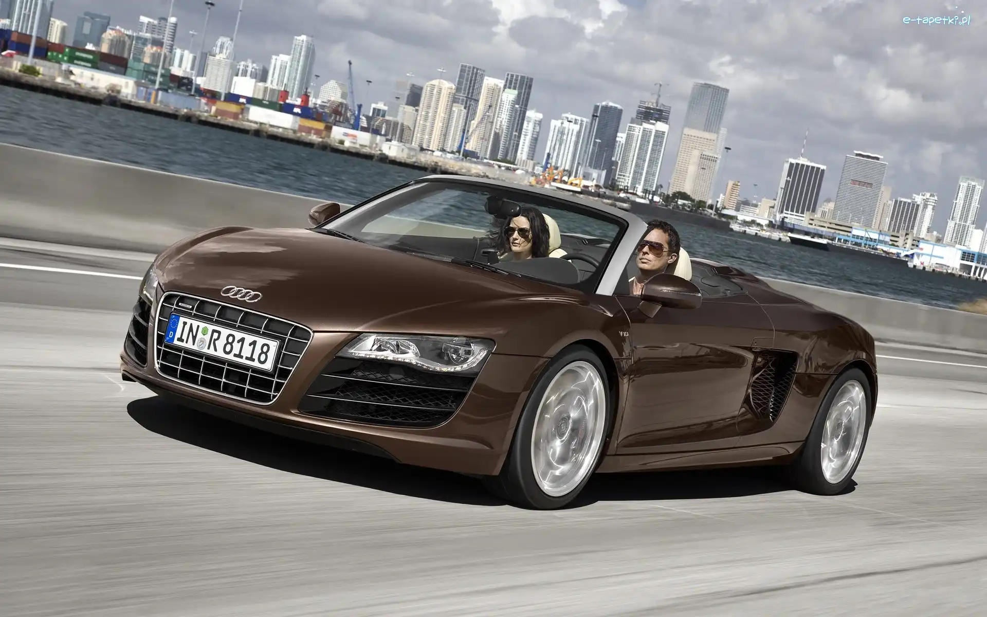 Miasto, Budynki, Audi R8