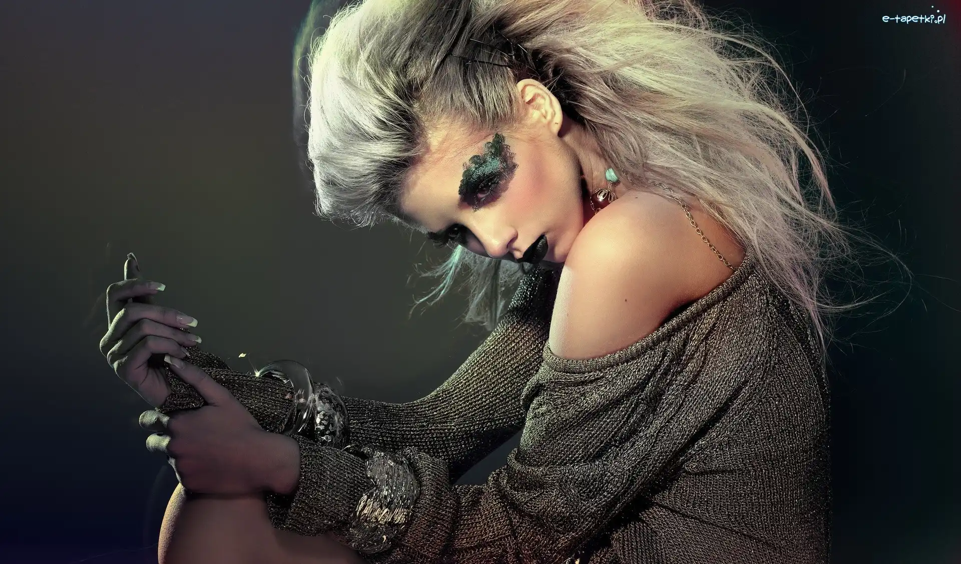 Ekaterina Fetisova, Styl, Moda, Biżuteria, Makijaż