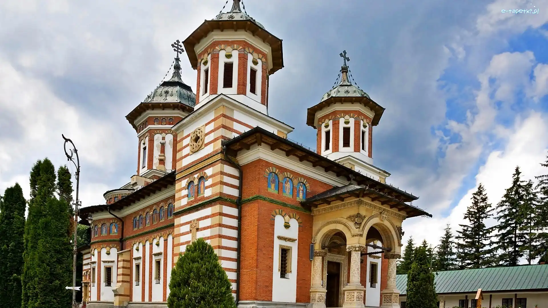Klasztor, Drzewa, W Sinaia, Cerkiew