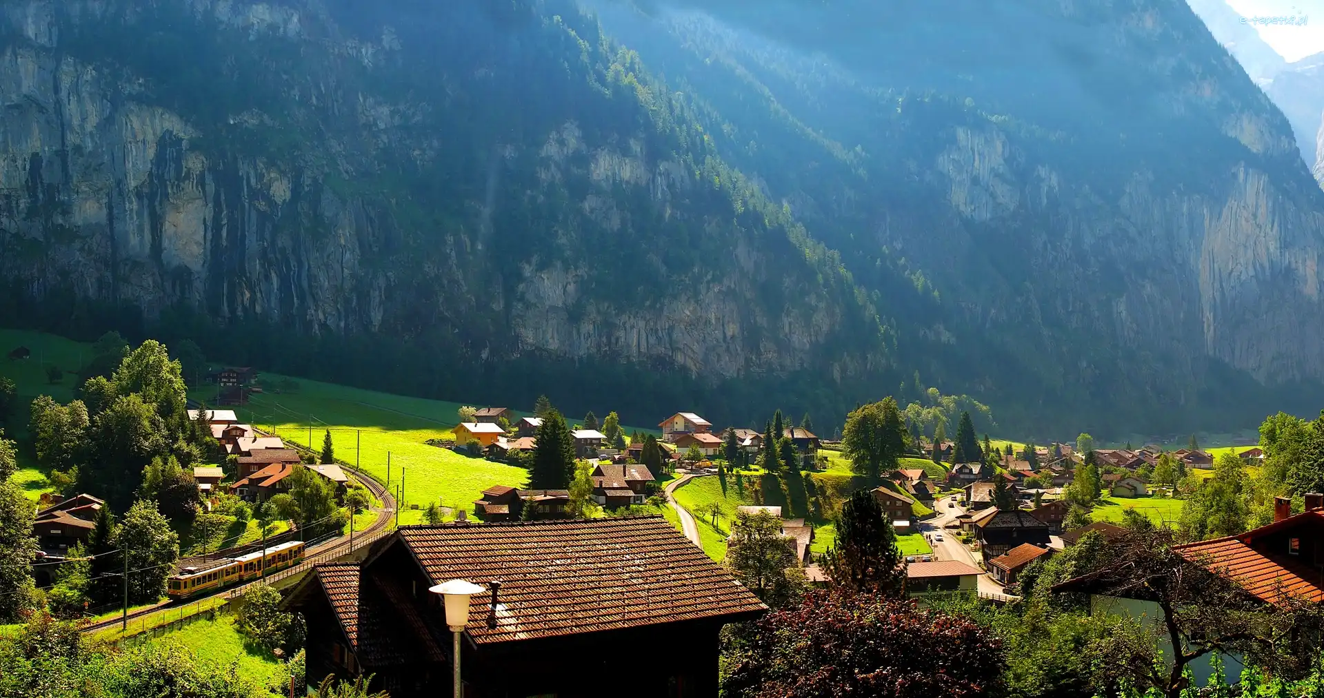Domy, Szwajcaria, Lauterbrunnen, Góry