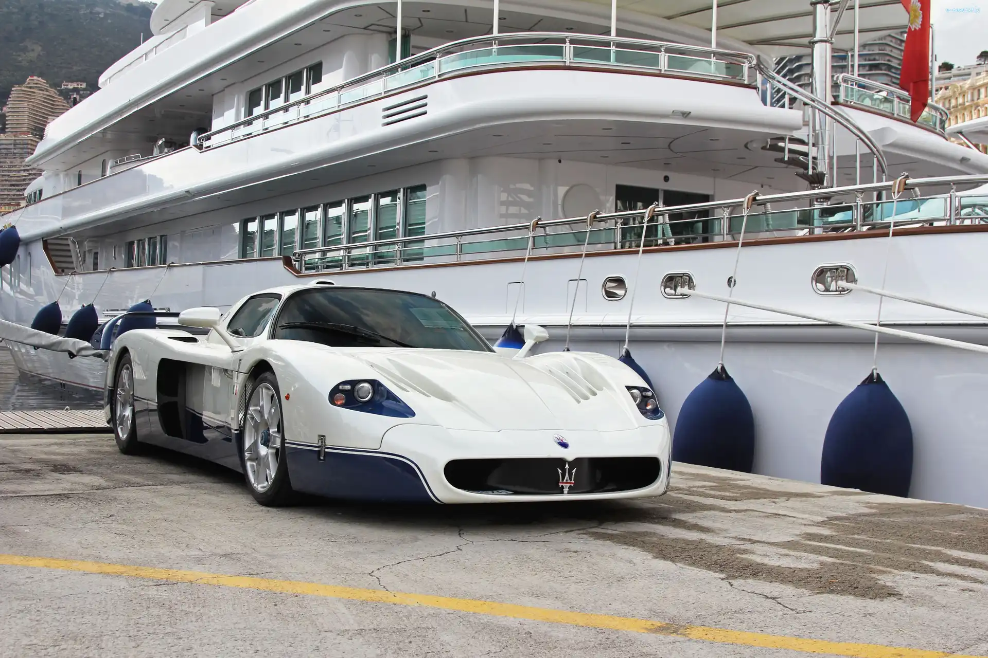 Statek, MC12, Maserati