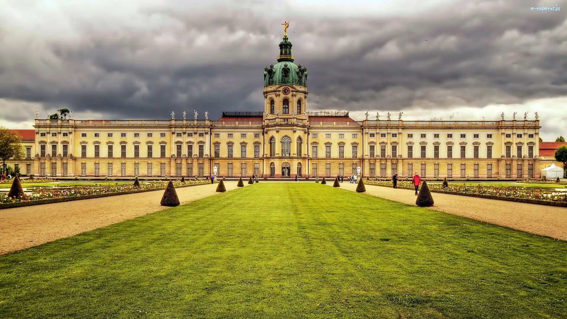 Charlottenburg, Chmury, Trawnik, Pałac