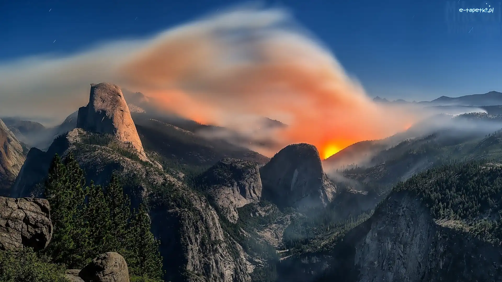 Stany Zjednoczone, Park Narodowy Yosemite, Stan Kalifornia, Chmury, Góry