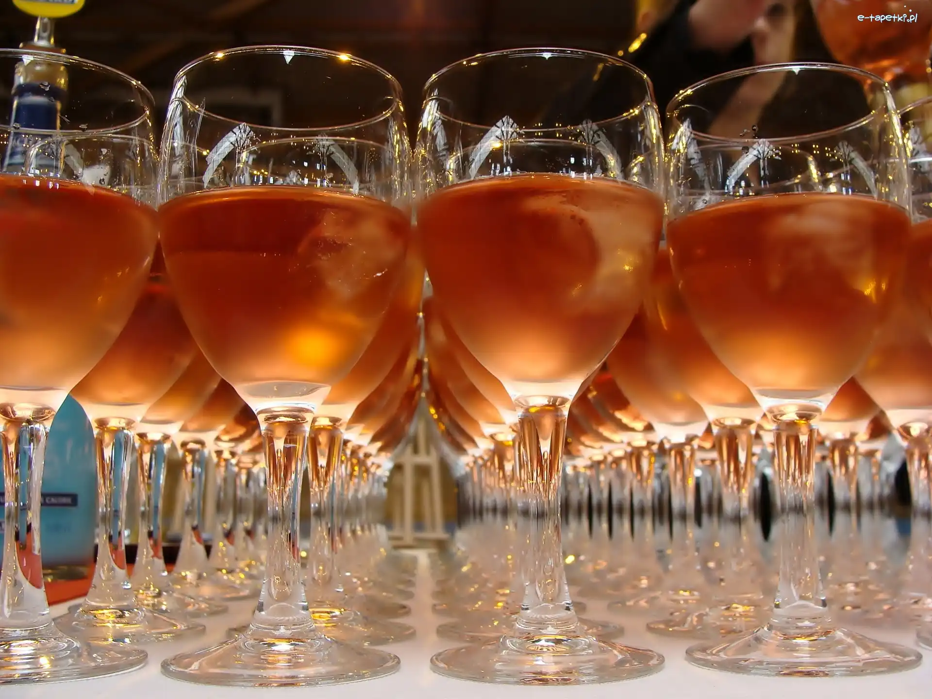 Kieliszki, Wino