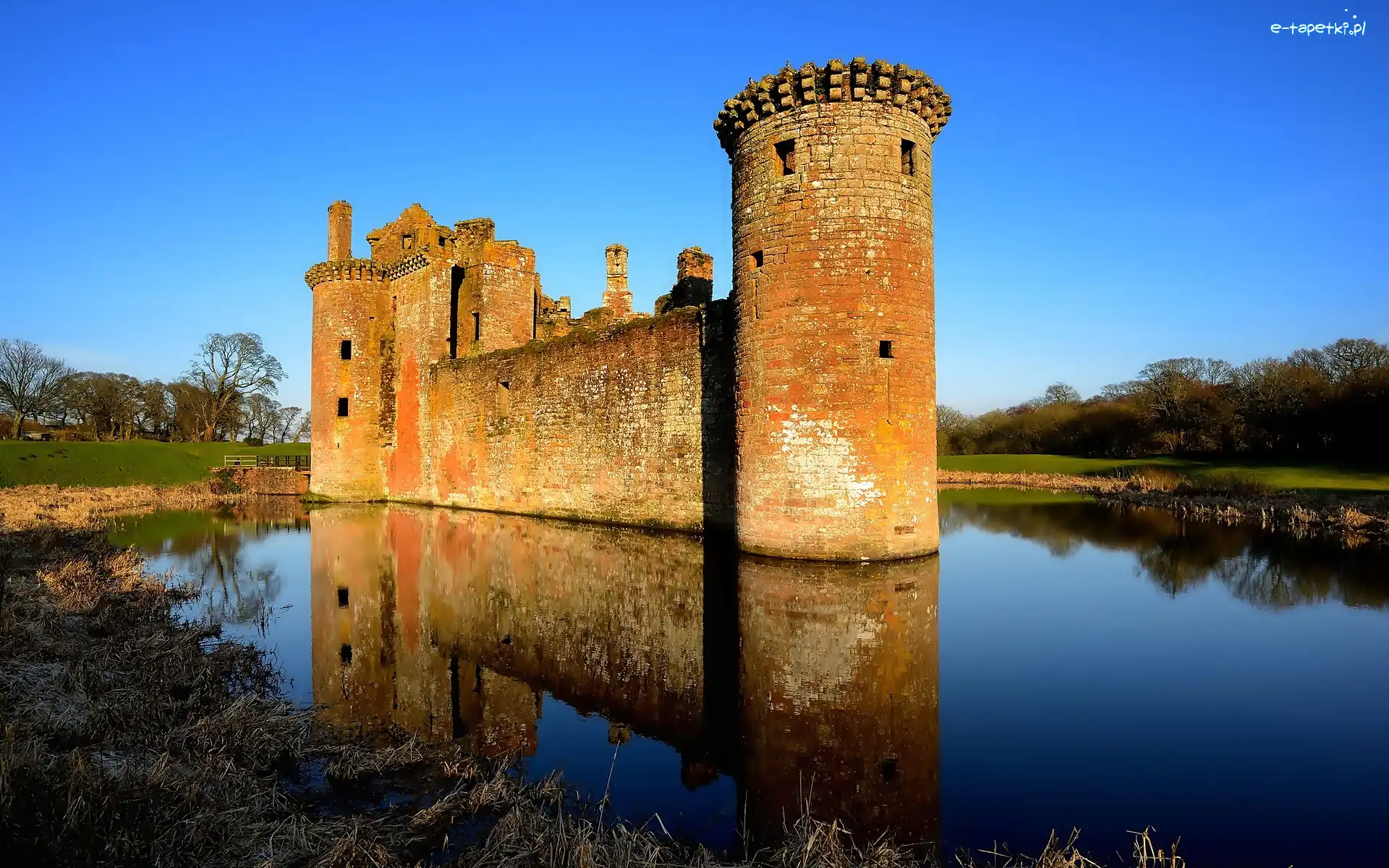 Rejon Dumfries, Fosa, Szkocja, Zamek Caerlaverock