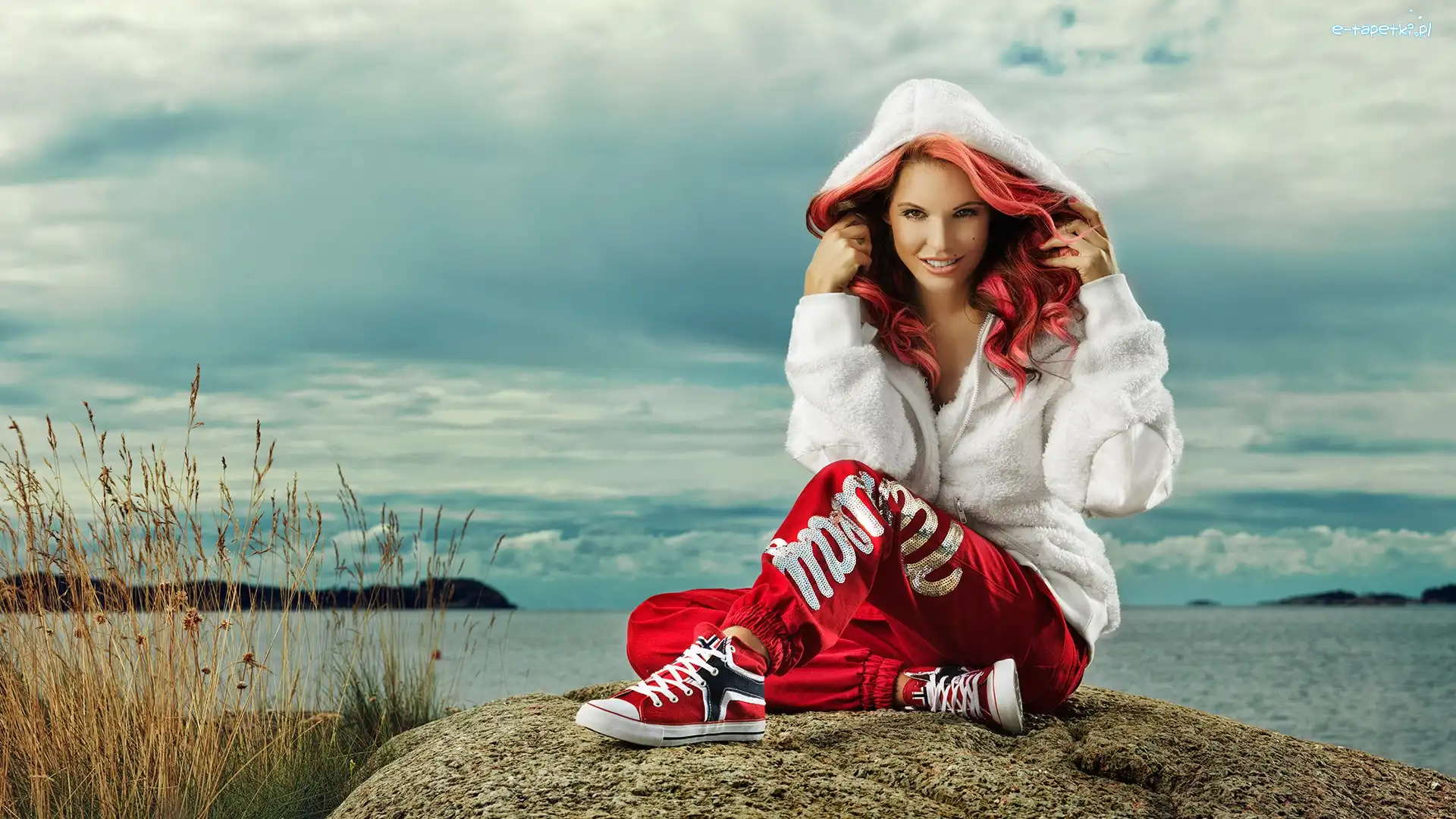 Rudowłosa, Moda, Dres, Jezioro, Kamień