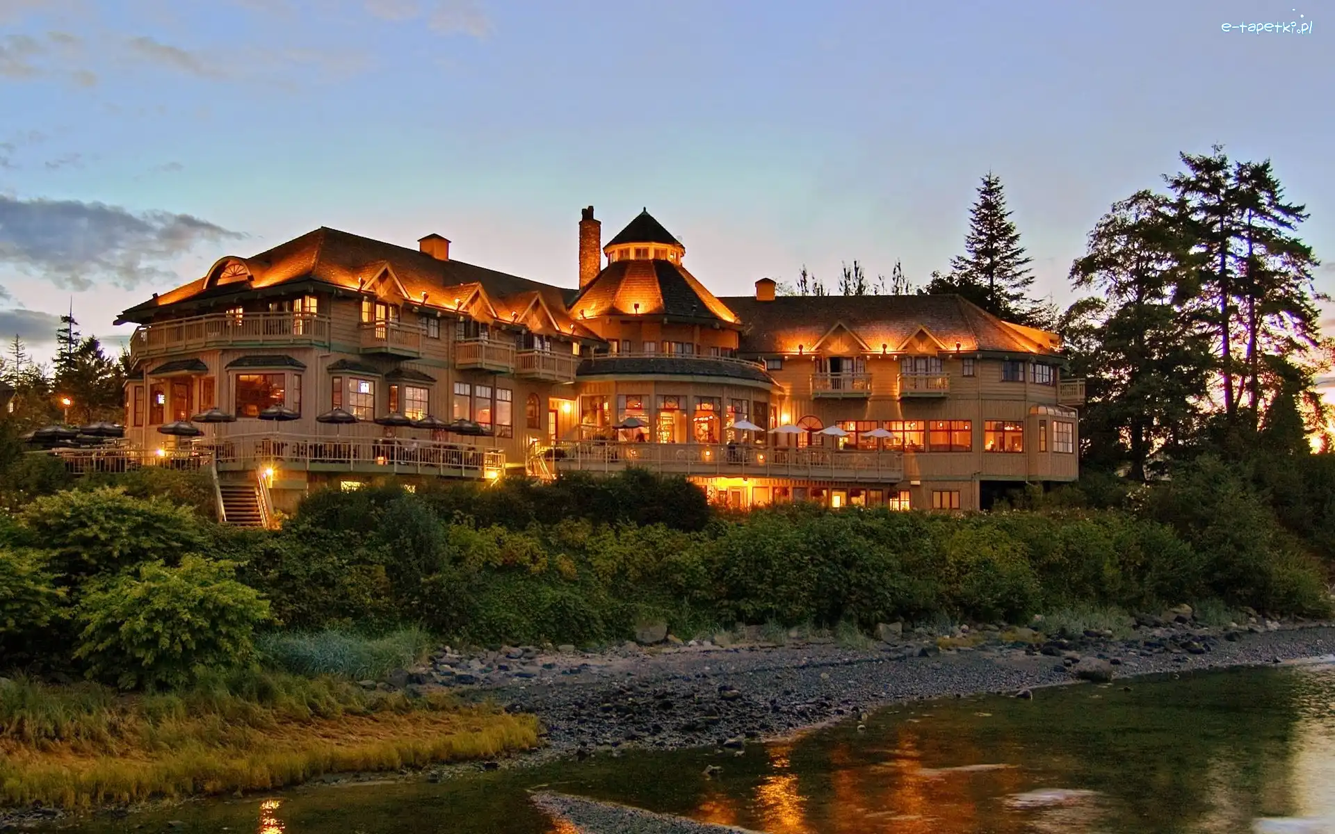 Kanada, Rzeka, Hotel