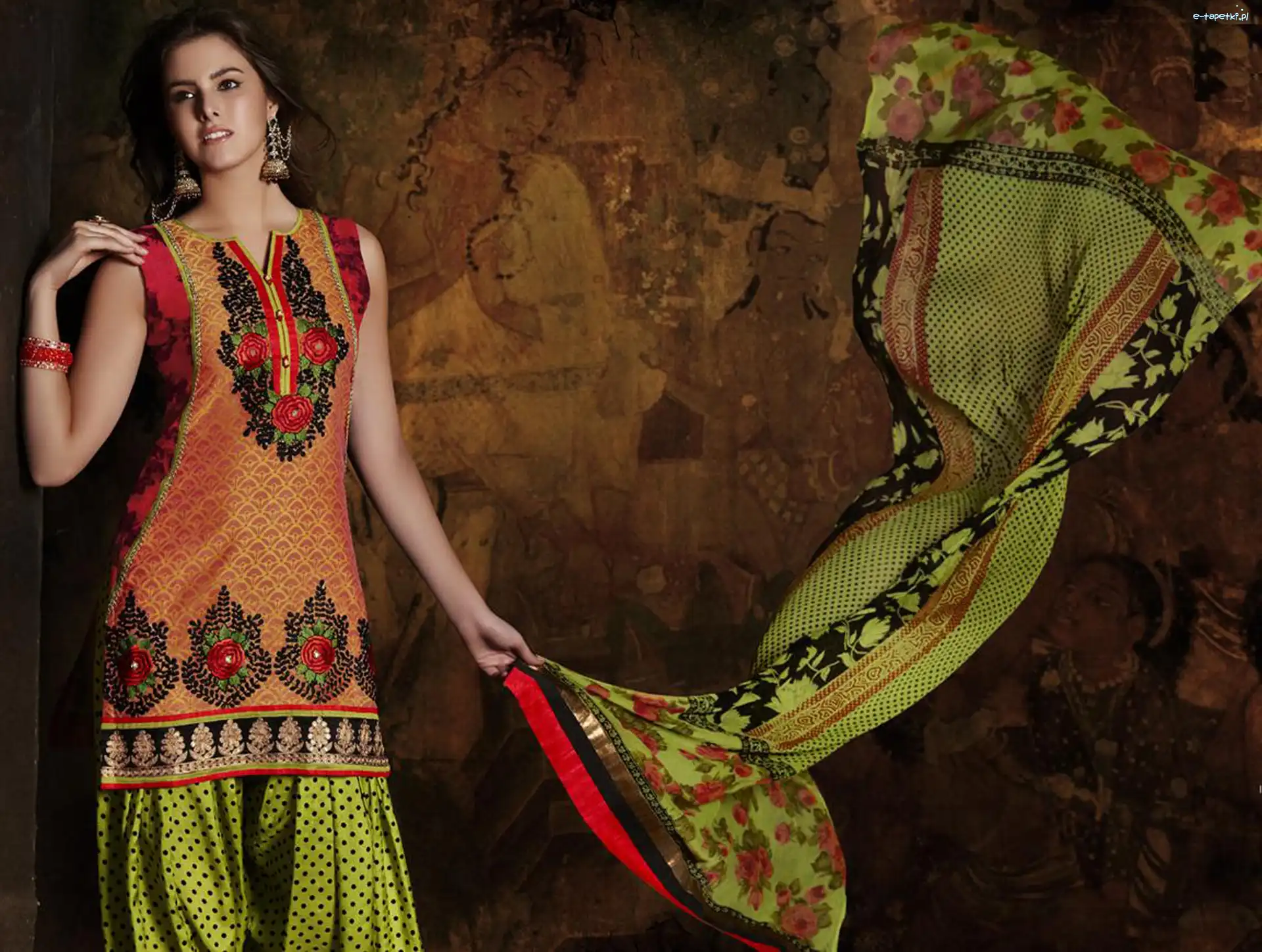 Kameez, Salwar, Strój