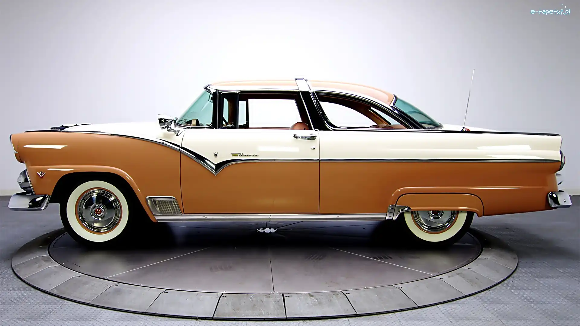 Nostalgia, Zabytek, 1955, Ford