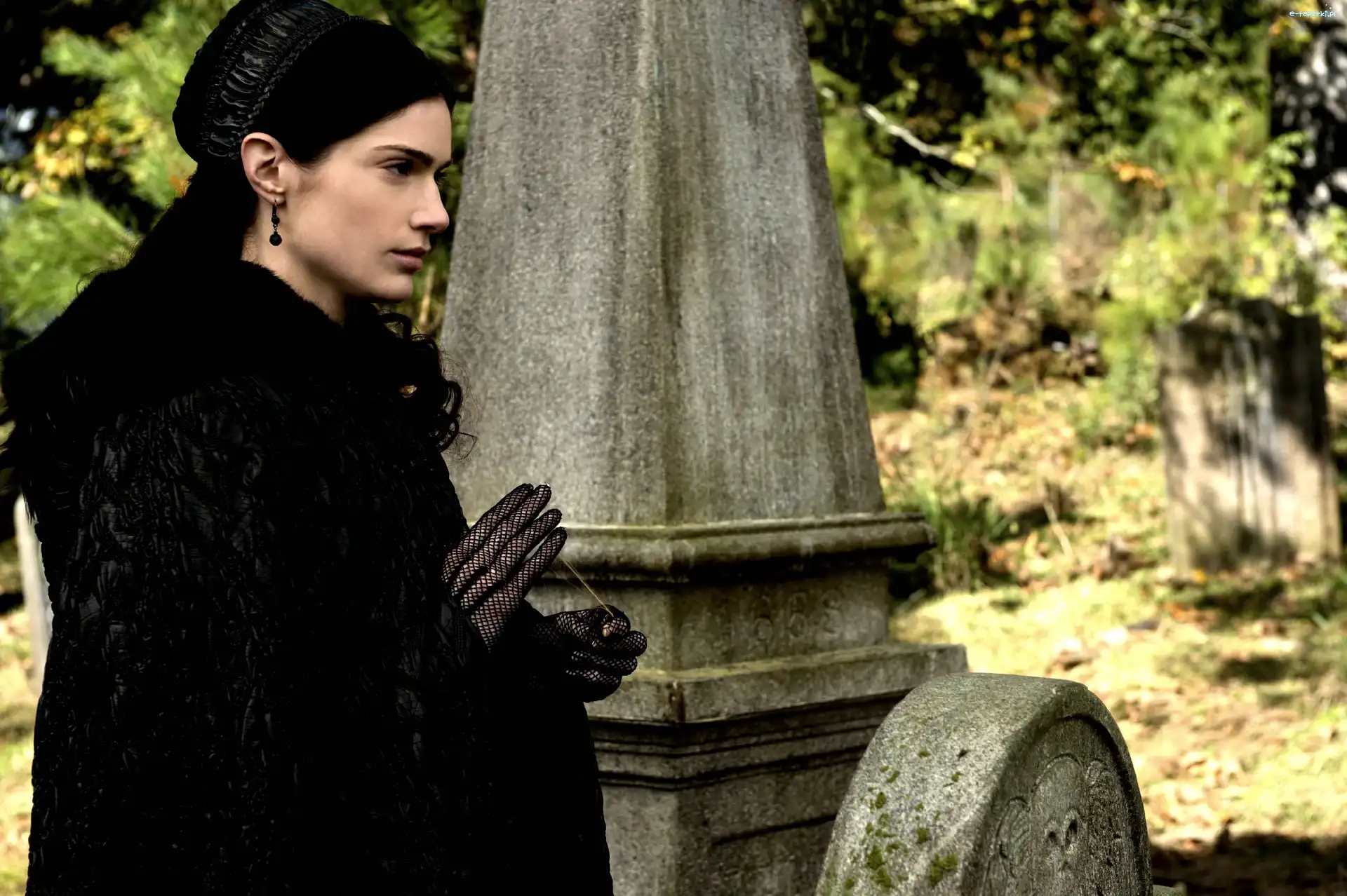Janet Montgomery, Salem, Serial