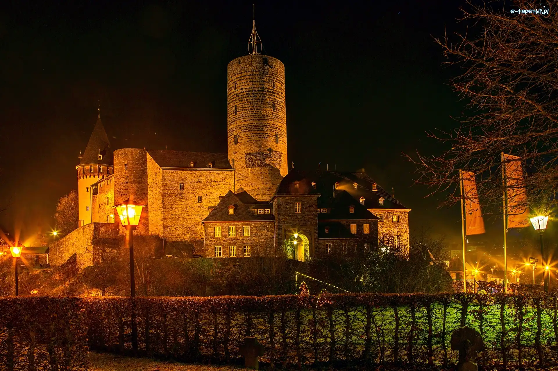 Niemcy, Genoveva Castle, Miasto Mayen, Noc, Zamek Genovevaburg, Oświetlony