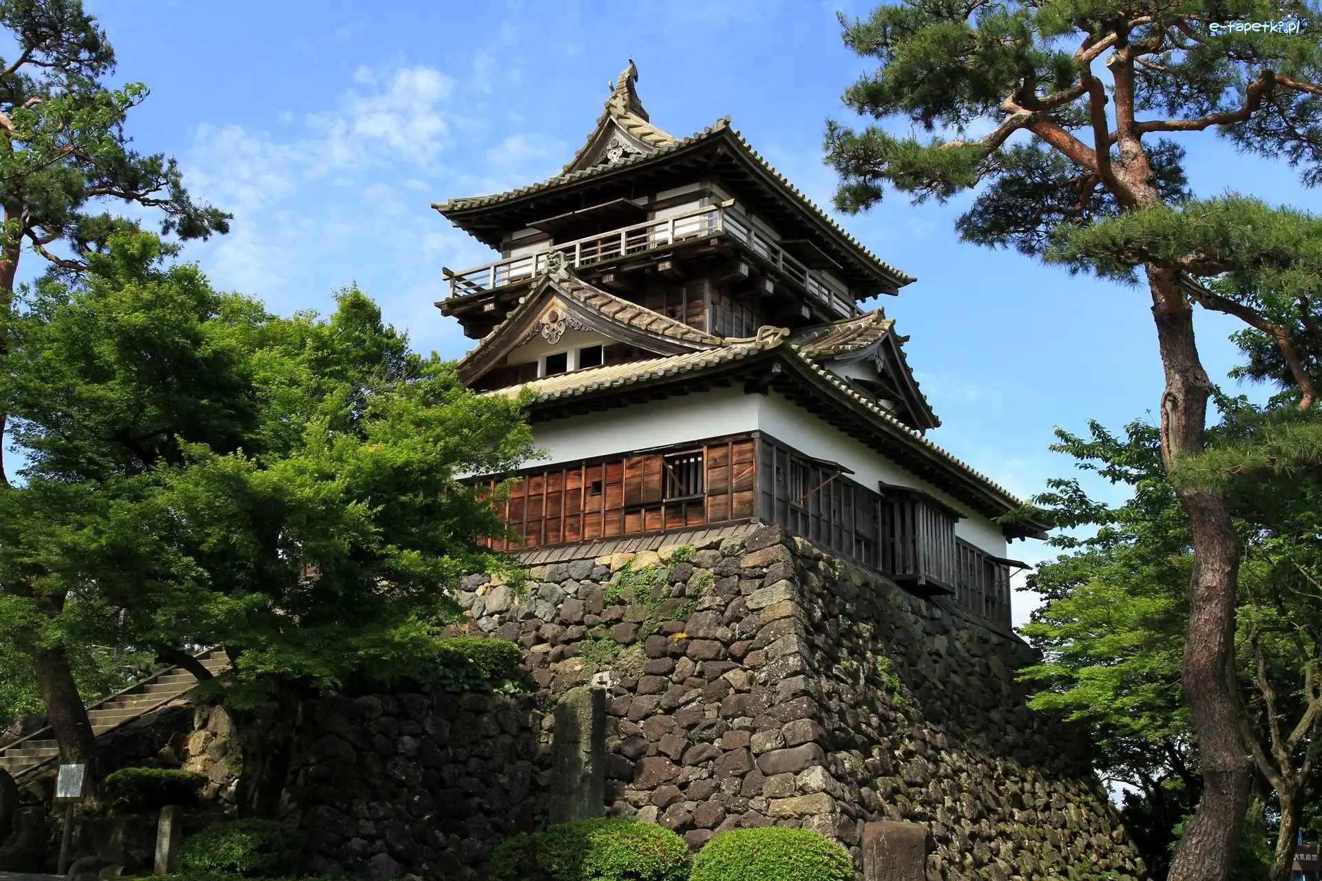 Dom, Japonia