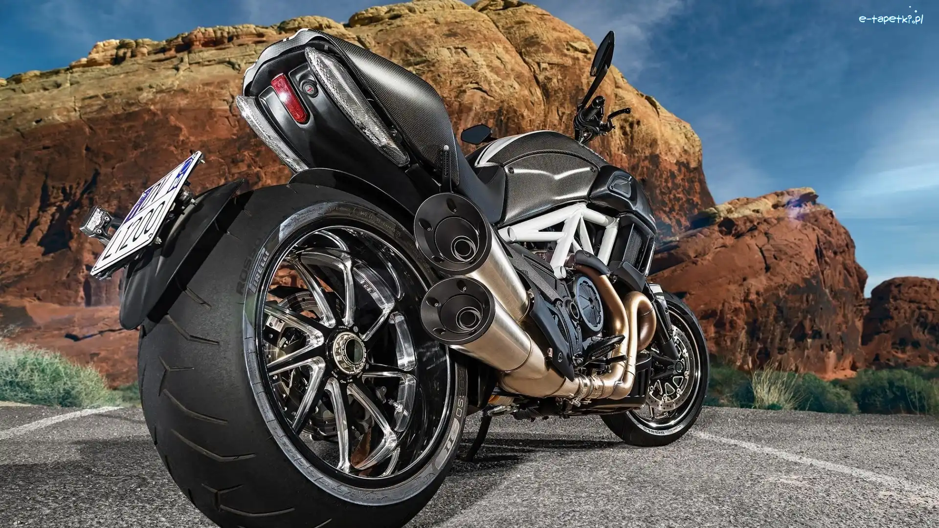 Carbon, Diavel, Ducati