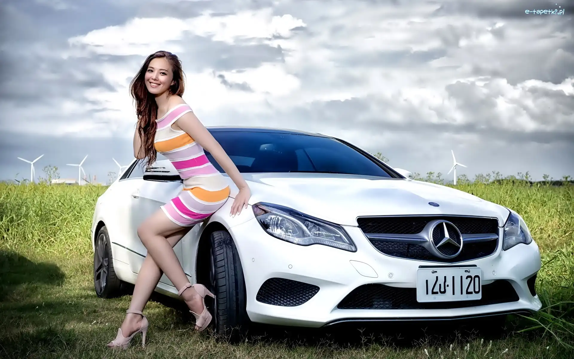 Łąka, Kobieta, Mercedes