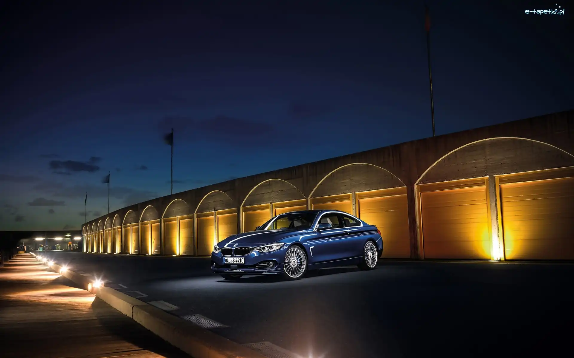 Noc, Garaże, BMW M4