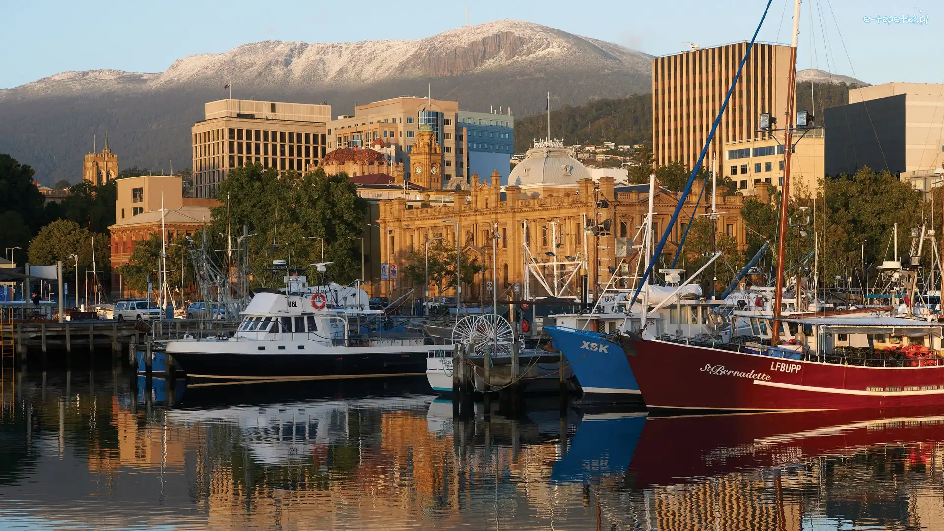 Australia, Góry, Wieżowce, Port, Statki