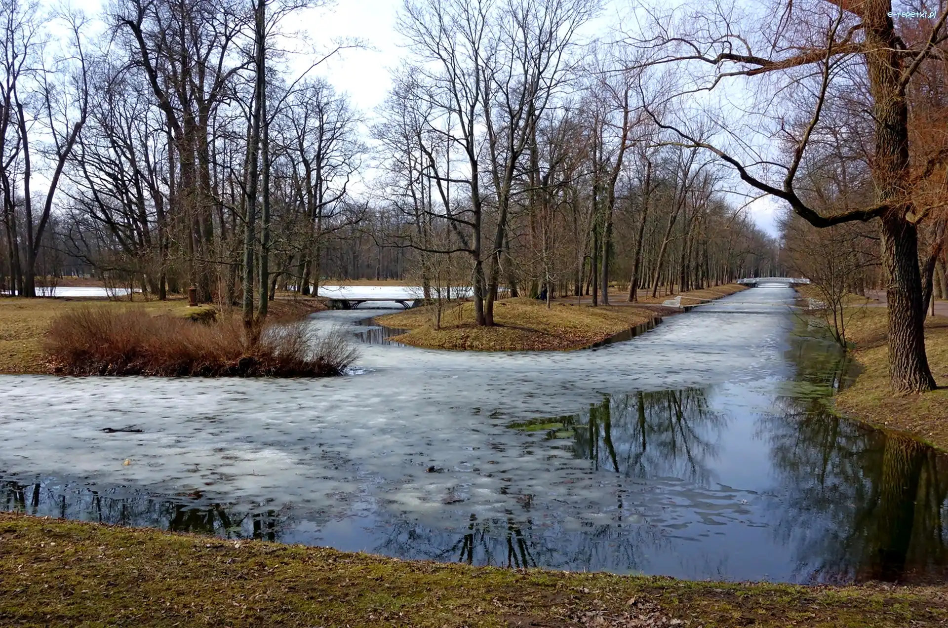 Mostki, Rzeczka, Park