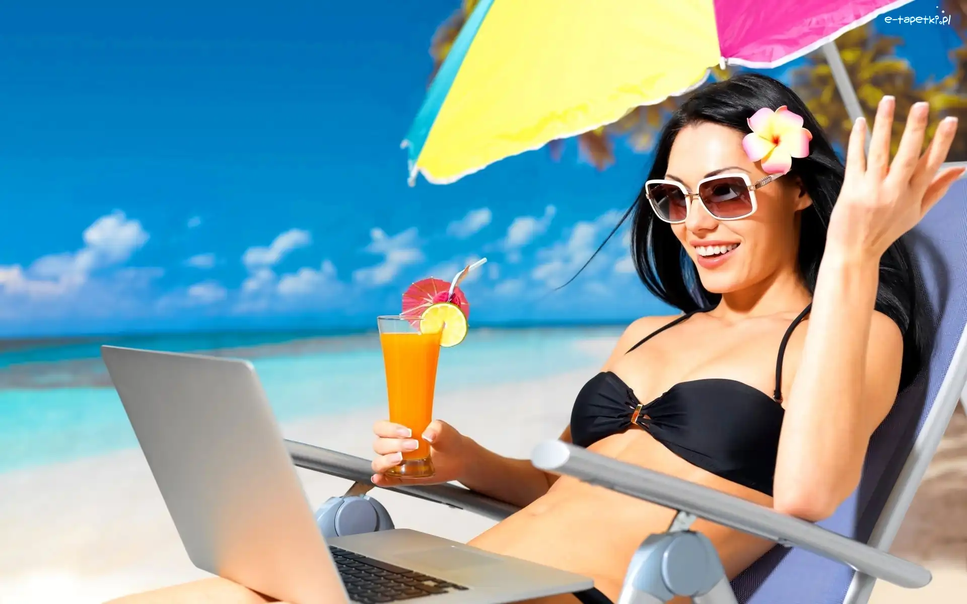 Wakacje, Kobieta, Okulary, Plaża, Morze, Laptop, Drink