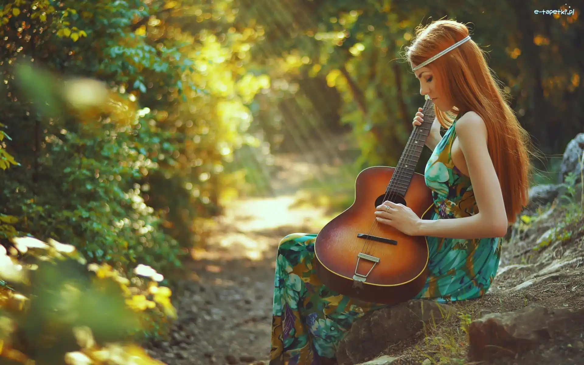 Dziewczyna, Gitara, Las, Światło, Pdzebijające