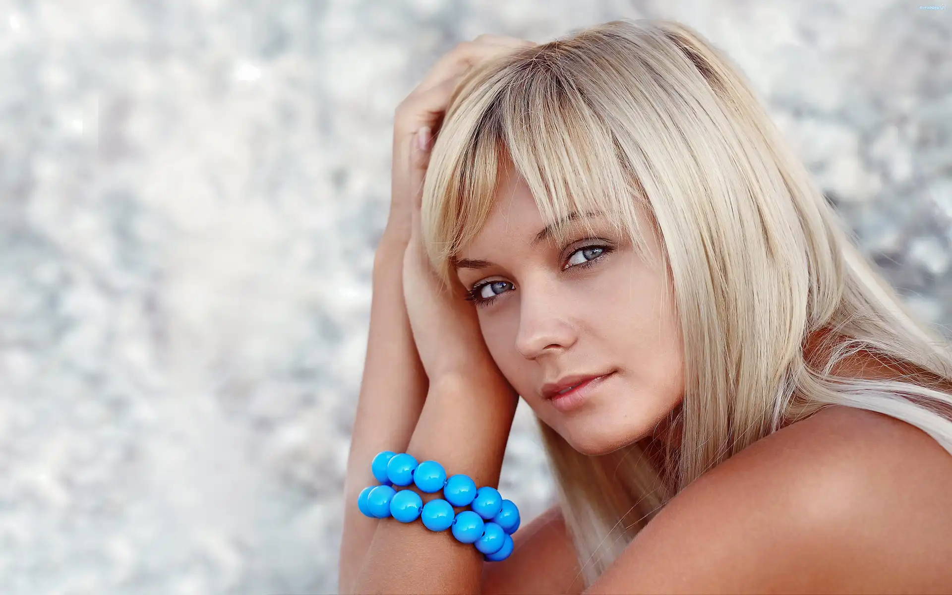 Blondynka, Lada Paglia, Bransoletki, Kobieta