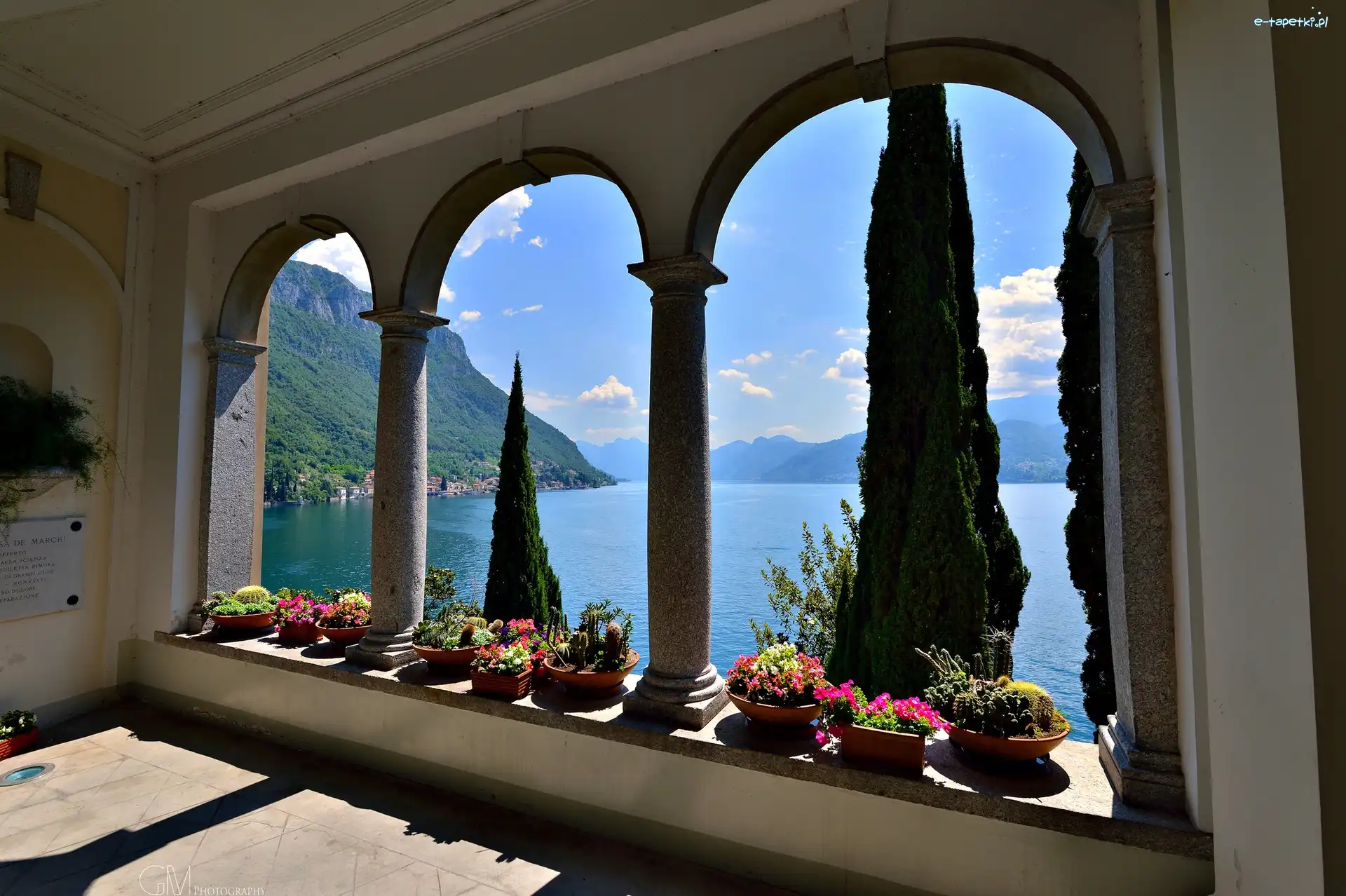 Kwiaty, Włochy, Jezioro, Villa Monastero, Varenna, Kolumny, Góry