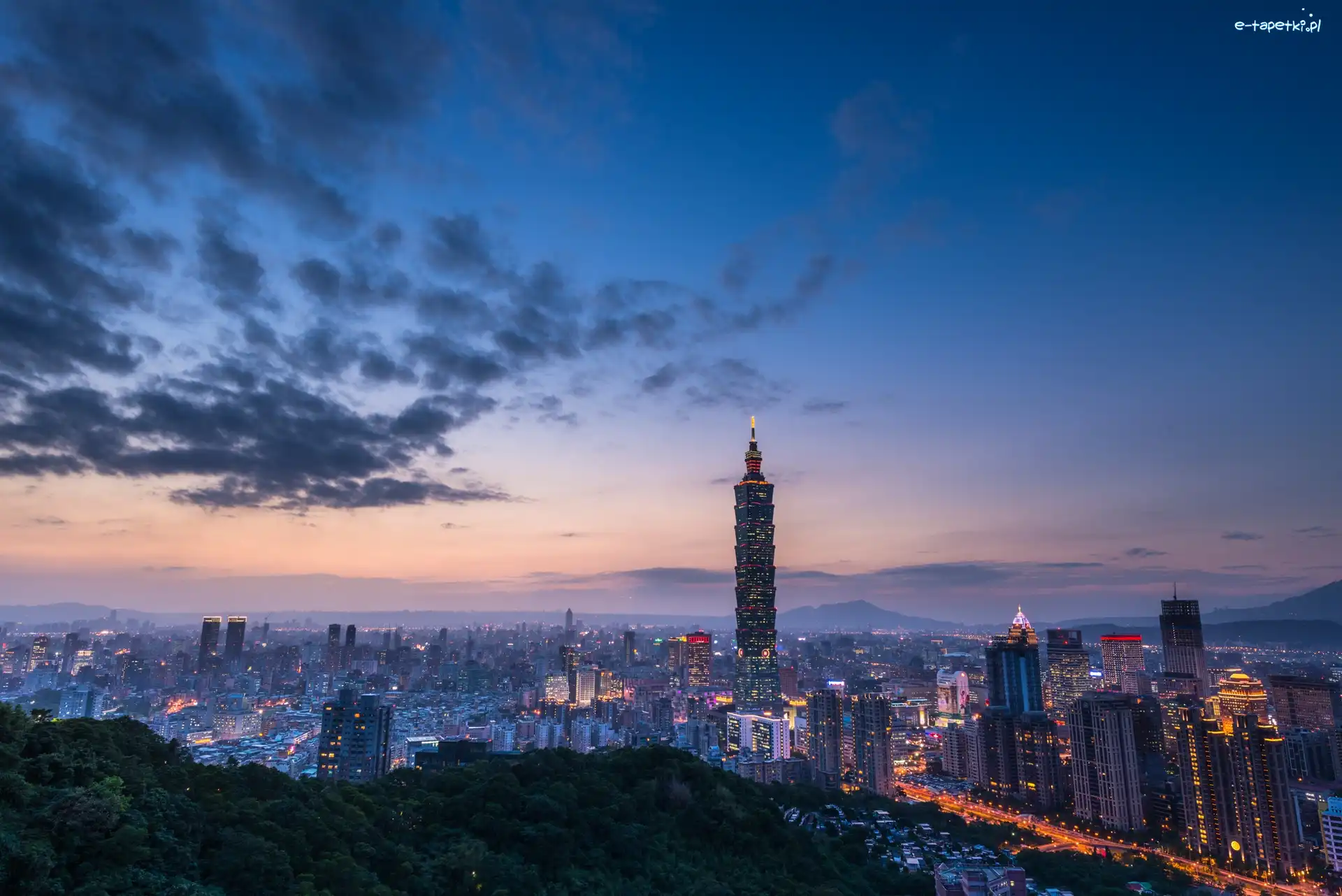 Taipei 101, Nocą