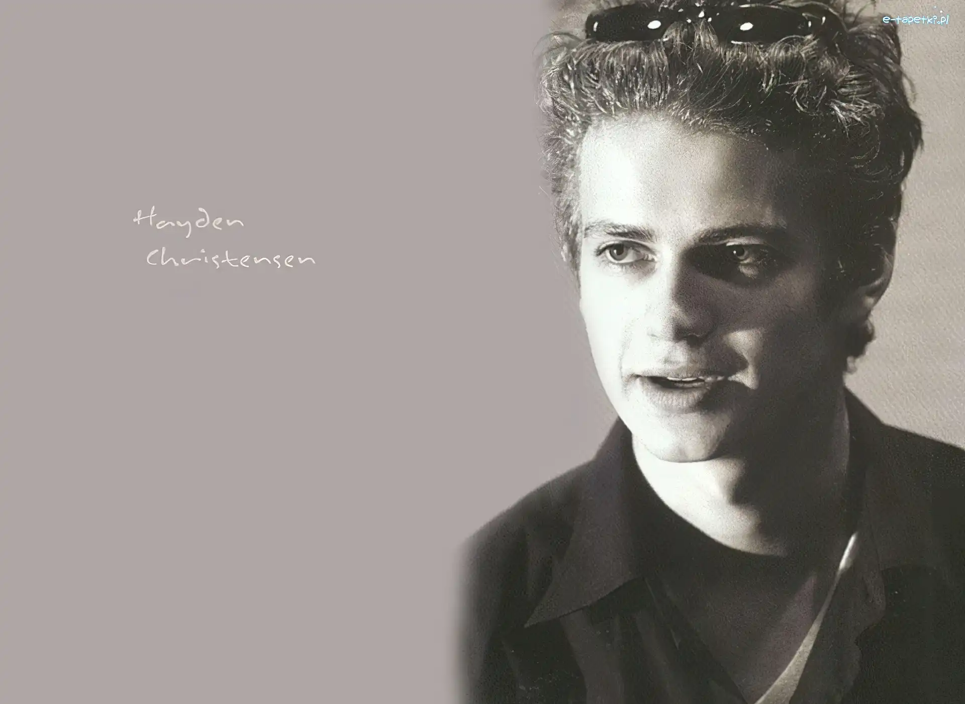 kręcone włosy, okulary, Hayden Christensen