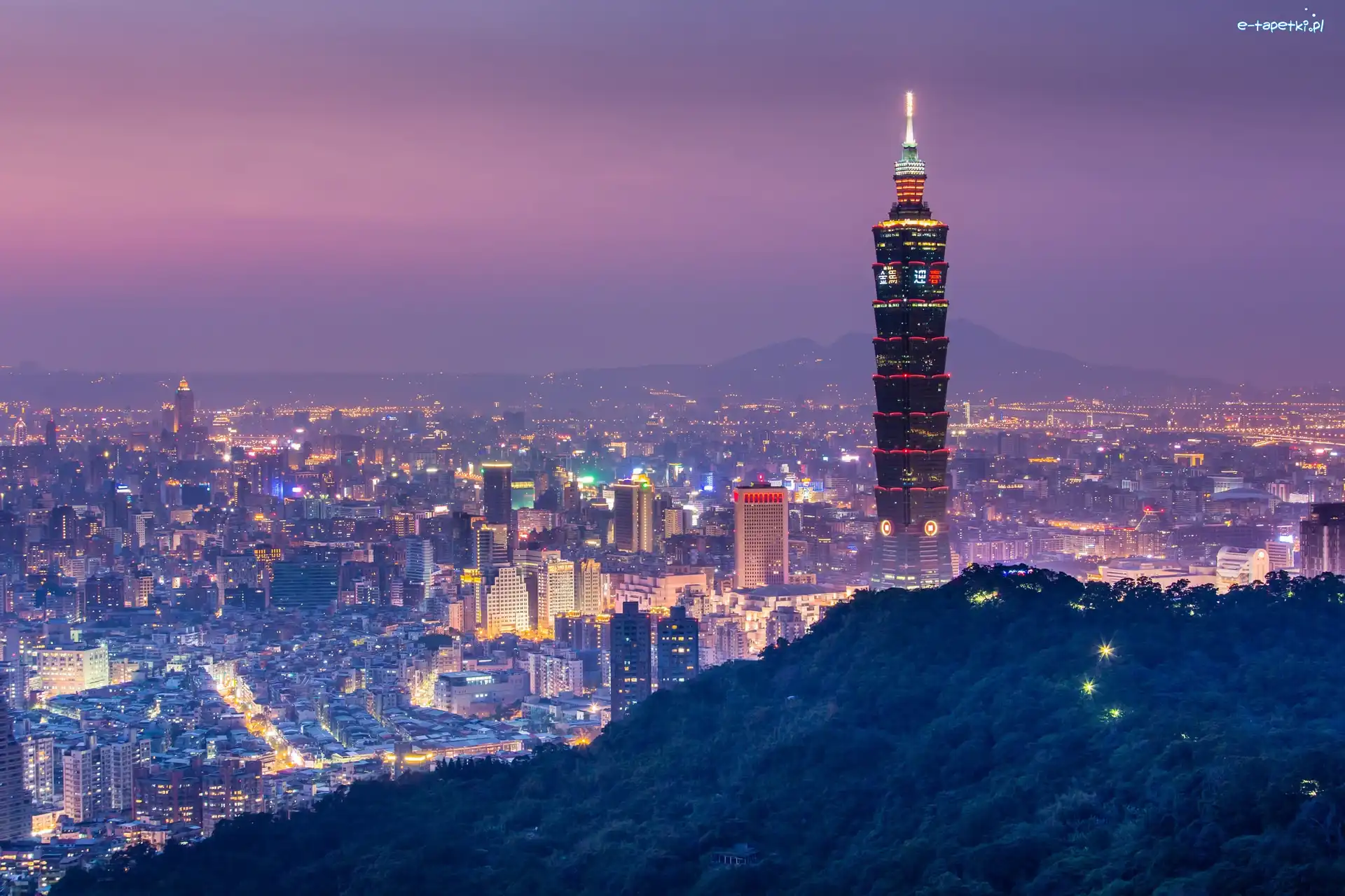 Taipei 101, Nocą, Miasto