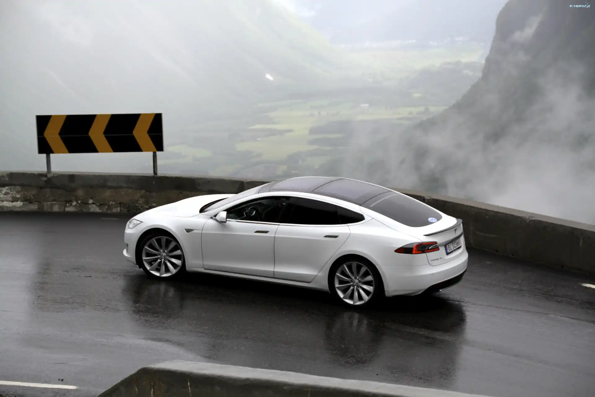 Model S, Tesla
