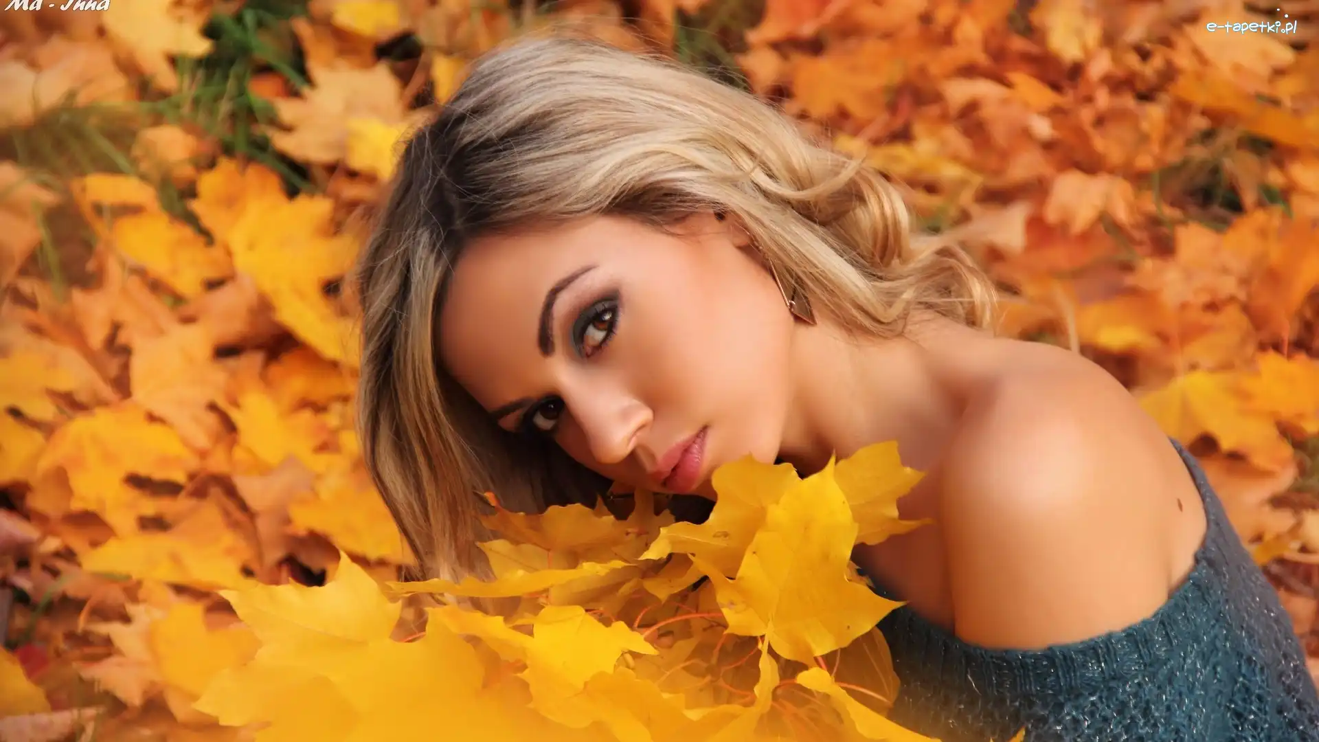 Dziewczyna, Modelka, Blondynka, Jesień, Liście