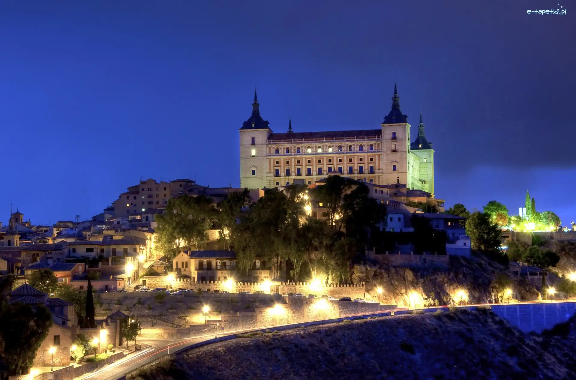 Światła, Domy, Noc, Pałac Królewski Alcazar, Sewilla, Hiszpania
