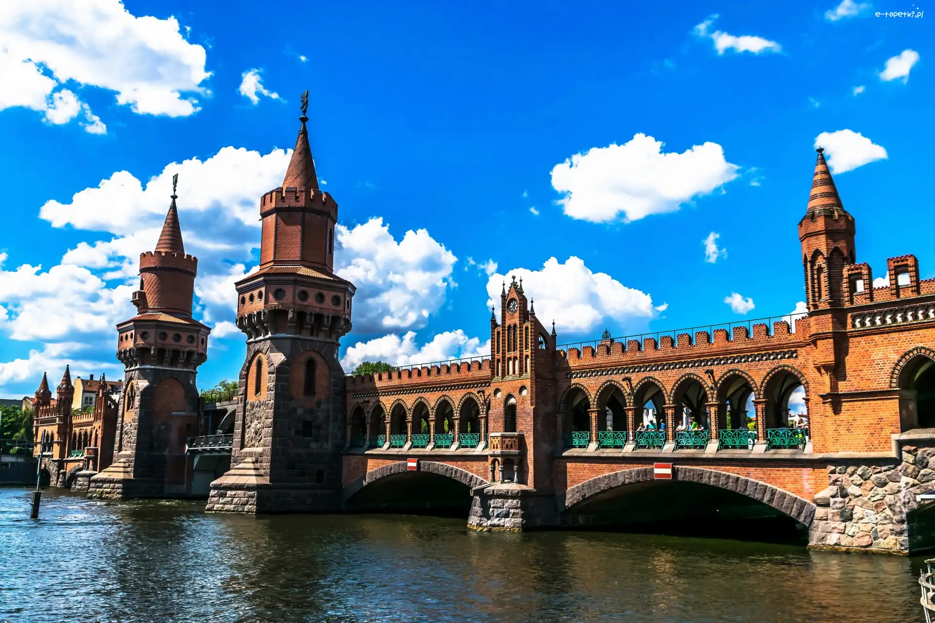 Most, Rzeka, Berlin