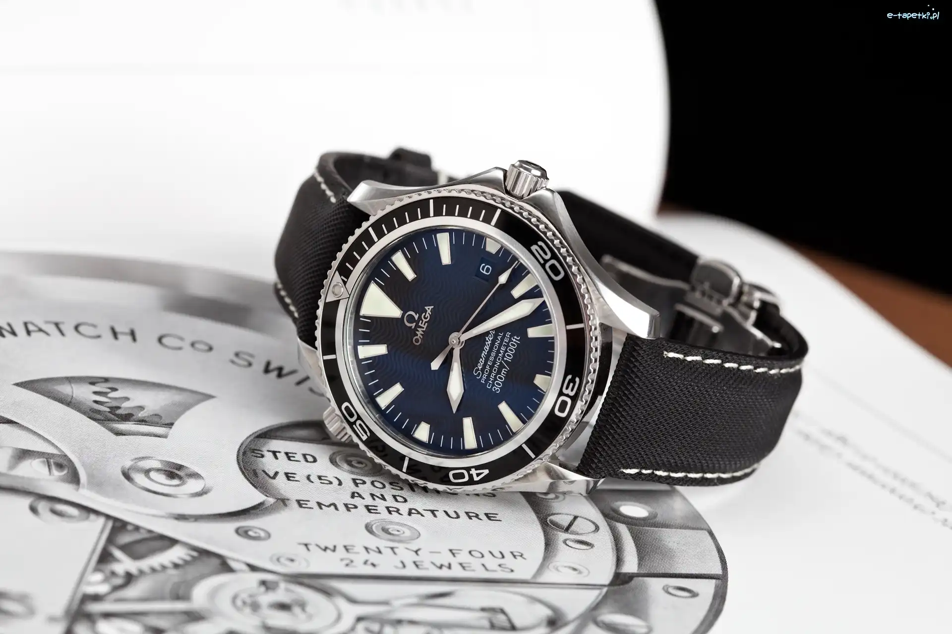 Firma Omega, Zegarek, Czarny