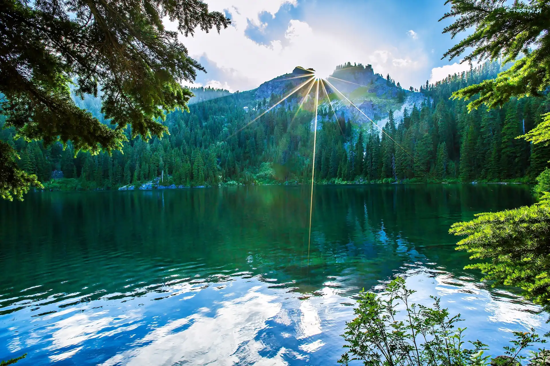 Jezioro Mirror, Park Narodowy Yosemite, Góry, Promienie Słońca, Stan Kalifornia, Stany Zjednoczone