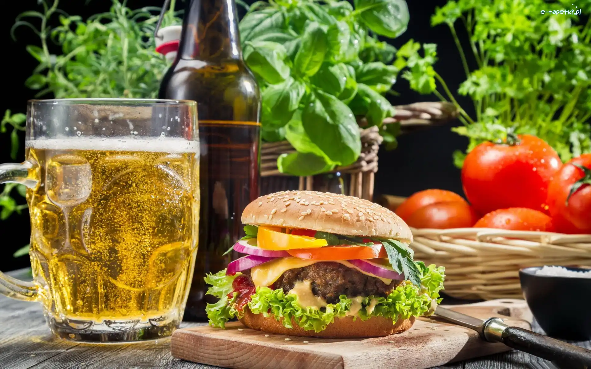Hamburger, Kufel, Piwo