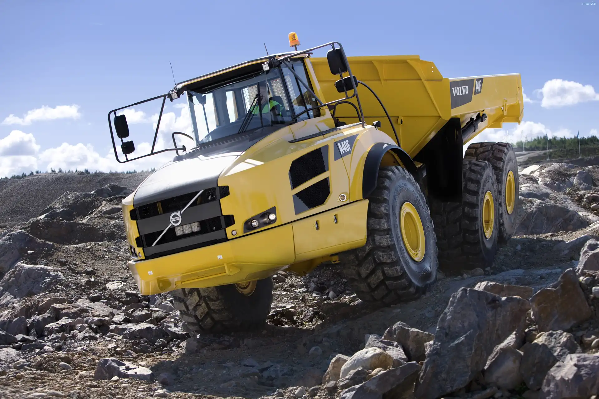 Volvo, Samochód ciężarowy