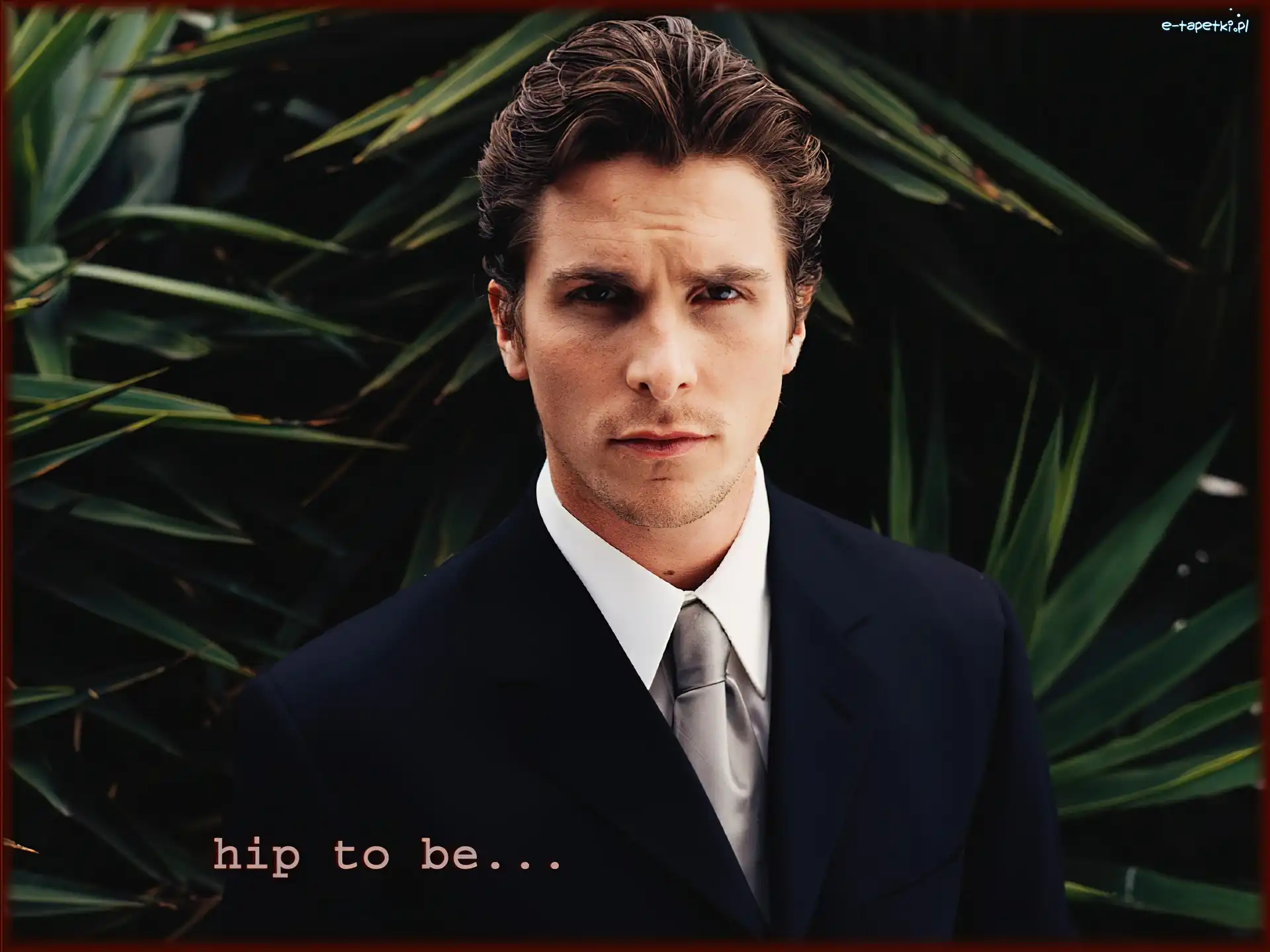 krawat, granatowa marynarka, Christian Bale