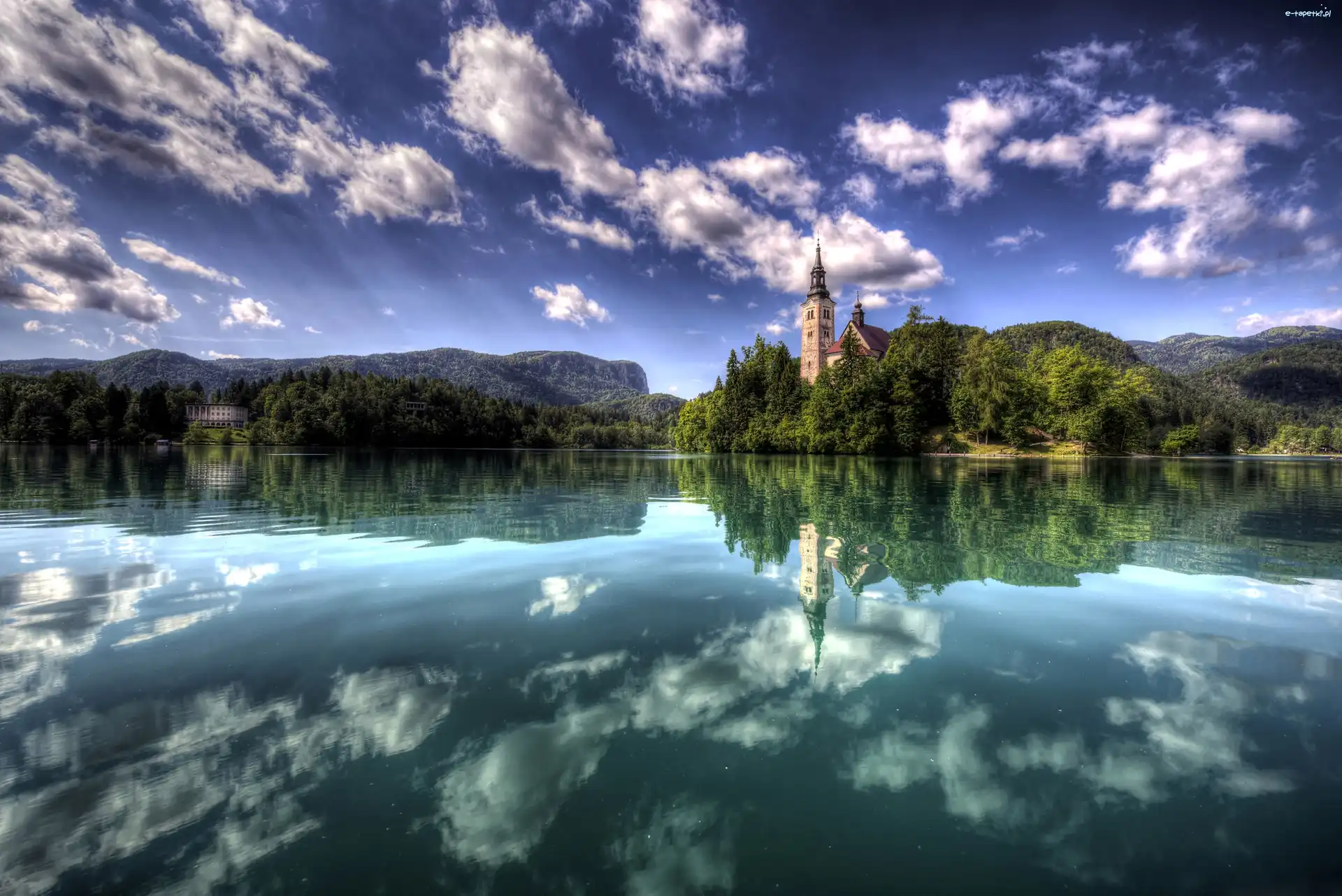 Słowenia, Jezioro Bled, Wyspa Blejski Otok, Obłoki, Kościół