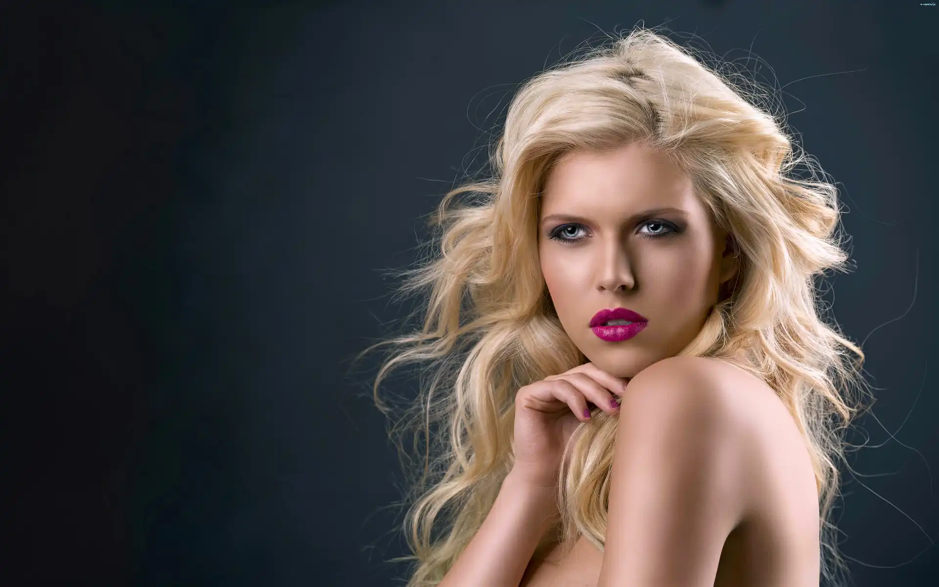 Modelka, Kobieta