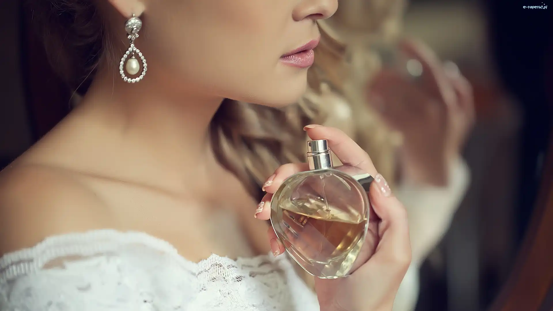 Perfum, Kobieta