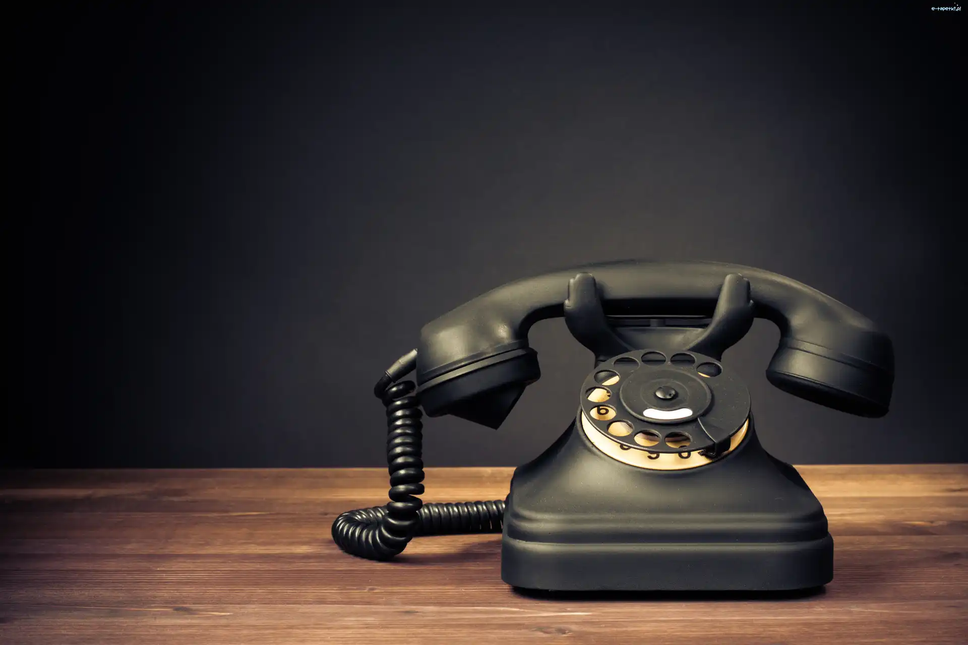 Antyk, Telefon