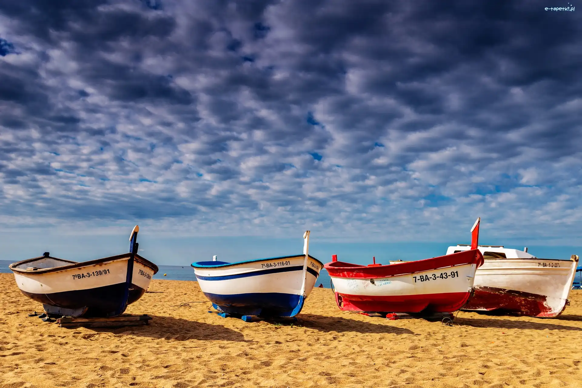 Chmury, Łódki, Plaża