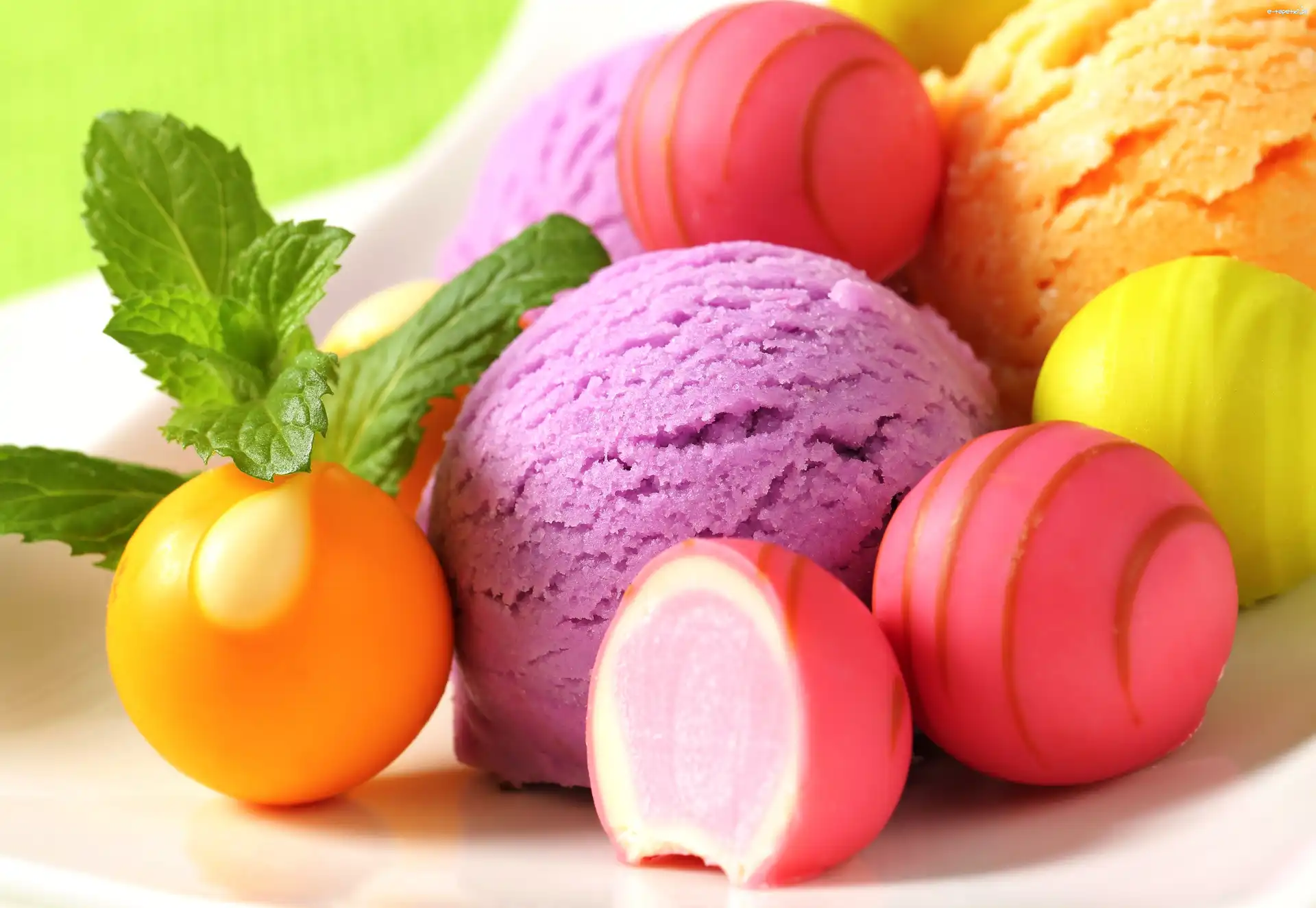 Lody, Kolorowe