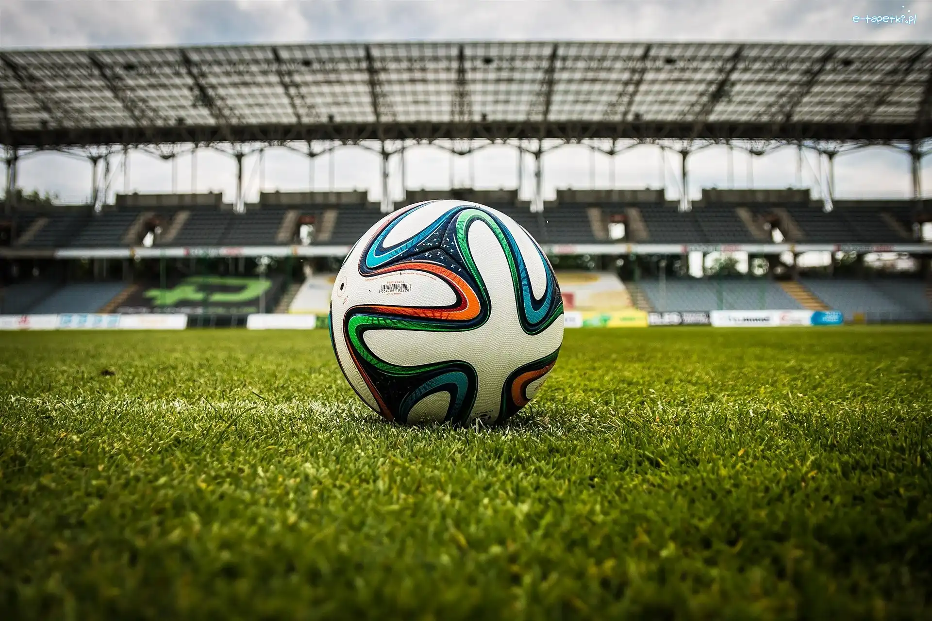 Stadion, Piłka
