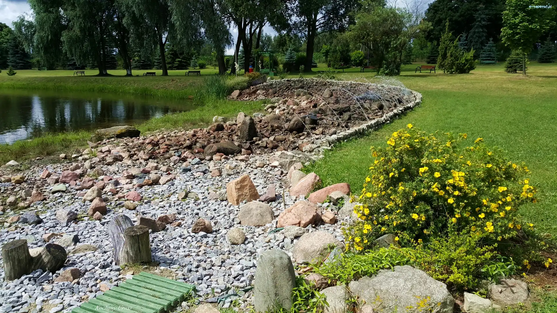 Park, Kamienie, Staw, Kwiaty, Ławki