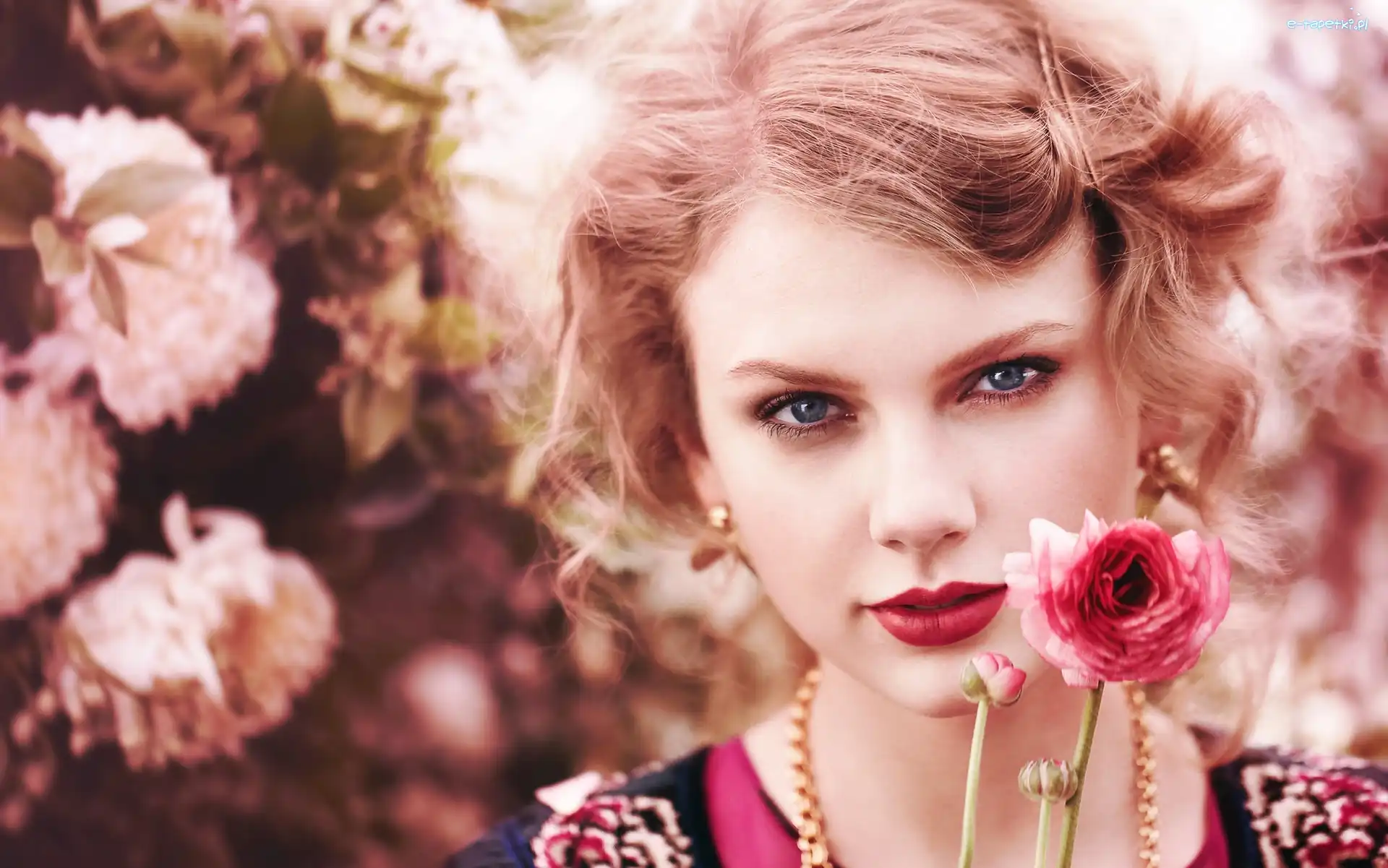 Taylor Swift, Makijaż, Kwiaty, Kobieta