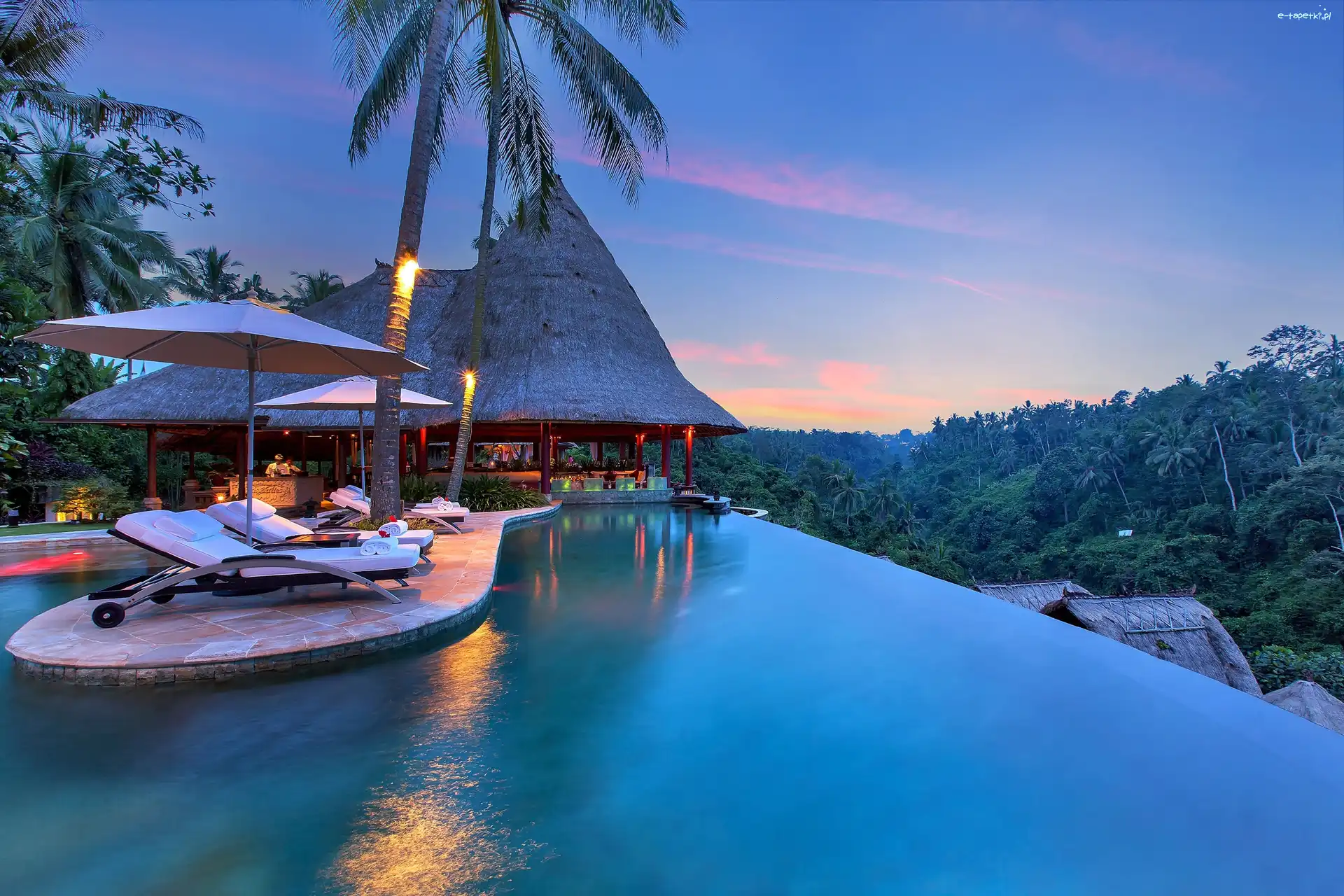 Wakacje, Hotel, Leżaki, Wyspa Bali, Indonezja, Zachód słońca, Dżungla